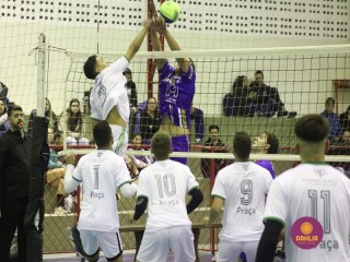 
<a style='margin-left: 5px;' class='btn btn-xs btn-social btn-facebook' href='https://www.facebook.com/sharer/sharer.php?u=https://boladovale.com.br/imgs/800-800-90/conteudo/fotos/1602/img9118.jpg' rel='popup' data-width='500' data-height='400'><i class='fa fa-facebook'></i>Compartilhar <span class='hidden-xs'>no Facebook</span>
</a> 
<a class='btn btn-default btn-xs' target='_blank' href='imgs/800-800-90/conteudo/fotos/1602/img9118.jpg'>
<span class='glyphicon glyphicon-cloud-download'></span> Salvar
</a> 
<span></span>