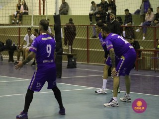 
<a style='margin-left: 5px;' class='btn btn-xs btn-social btn-facebook' href='https://www.facebook.com/sharer/sharer.php?u=https://boladovale.com.br/imgs/800-800-90/conteudo/fotos/1602/img9133.jpg' rel='popup' data-width='500' data-height='400'><i class='fa fa-facebook'></i>Compartilhar <span class='hidden-xs'>no Facebook</span>
</a> 
<a class='btn btn-default btn-xs' target='_blank' href='imgs/800-800-90/conteudo/fotos/1602/img9133.jpg'>
<span class='glyphicon glyphicon-cloud-download'></span> Salvar
</a> 
<span></span>