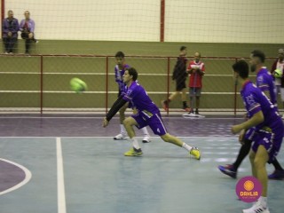 
<a style='margin-left: 5px;' class='btn btn-xs btn-social btn-facebook' href='https://www.facebook.com/sharer/sharer.php?u=https://boladovale.com.br/imgs/800-800-90/conteudo/fotos/1602/img9189.jpg' rel='popup' data-width='500' data-height='400'><i class='fa fa-facebook'></i>Compartilhar <span class='hidden-xs'>no Facebook</span>
</a> 
<a class='btn btn-default btn-xs' target='_blank' href='imgs/800-800-90/conteudo/fotos/1602/img9189.jpg'>
<span class='glyphicon glyphicon-cloud-download'></span> Salvar
</a> 
<span></span>