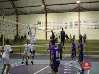 
<a style='margin-left: 5px;' class='btn btn-xs btn-social btn-facebook' href='https://www.facebook.com/sharer/sharer.php?u=https://boladovale.com.br/imgs/800-800-90/conteudo/fotos/1602/img9197.jpg' rel='popup' data-width='500' data-height='400'><i class='fa fa-facebook'></i>Compartilhar <span class='hidden-xs'>no Facebook</span>
</a> 
<a class='btn btn-default btn-xs' target='_blank' href='imgs/800-800-90/conteudo/fotos/1602/img9197.jpg'>
<span class='glyphicon glyphicon-cloud-download'></span> Salvar
</a> 
<span></span>