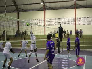 
<a style='margin-left: 5px;' class='btn btn-xs btn-social btn-facebook' href='https://www.facebook.com/sharer/sharer.php?u=https://boladovale.com.br/imgs/800-800-90/conteudo/fotos/1602/img9198.jpg' rel='popup' data-width='500' data-height='400'><i class='fa fa-facebook'></i>Compartilhar <span class='hidden-xs'>no Facebook</span>
</a> 
<a class='btn btn-default btn-xs' target='_blank' href='imgs/800-800-90/conteudo/fotos/1602/img9198.jpg'>
<span class='glyphicon glyphicon-cloud-download'></span> Salvar
</a> 
<span></span>