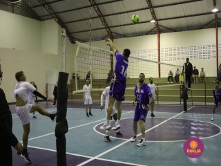 
<a style='margin-left: 5px;' class='btn btn-xs btn-social btn-facebook' href='https://www.facebook.com/sharer/sharer.php?u=https://boladovale.com.br/imgs/800-800-90/conteudo/fotos/1602/img9200.jpg' rel='popup' data-width='500' data-height='400'><i class='fa fa-facebook'></i>Compartilhar <span class='hidden-xs'>no Facebook</span>
</a> 
<a class='btn btn-default btn-xs' target='_blank' href='imgs/800-800-90/conteudo/fotos/1602/img9200.jpg'>
<span class='glyphicon glyphicon-cloud-download'></span> Salvar
</a> 
<span></span>