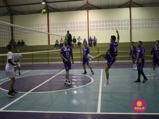 
<a style='margin-left: 5px;' class='btn btn-xs btn-social btn-facebook' href='https://www.facebook.com/sharer/sharer.php?u=https://boladovale.com.br/imgs/800-800-90/conteudo/fotos/1602/img9218.jpg' rel='popup' data-width='500' data-height='400'><i class='fa fa-facebook'></i>Compartilhar <span class='hidden-xs'>no Facebook</span>
</a> 
<a class='btn btn-default btn-xs' target='_blank' href='imgs/800-800-90/conteudo/fotos/1602/img9218.jpg'>
<span class='glyphicon glyphicon-cloud-download'></span> Salvar
</a> 
<span></span>