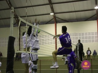 
<a style='margin-left: 5px;' class='btn btn-xs btn-social btn-facebook' href='https://www.facebook.com/sharer/sharer.php?u=https://boladovale.com.br/imgs/800-800-90/conteudo/fotos/1602/img9222.jpg' rel='popup' data-width='500' data-height='400'><i class='fa fa-facebook'></i>Compartilhar <span class='hidden-xs'>no Facebook</span>
</a> 
<a class='btn btn-default btn-xs' target='_blank' href='imgs/800-800-90/conteudo/fotos/1602/img9222.jpg'>
<span class='glyphicon glyphicon-cloud-download'></span> Salvar
</a> 
<span></span>