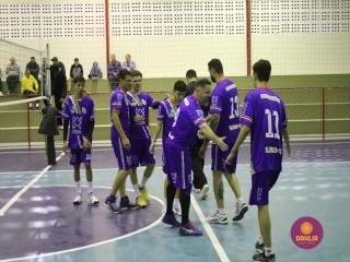 
<a style='margin-left: 5px;' class='btn btn-xs btn-social btn-facebook' href='https://www.facebook.com/sharer/sharer.php?u=https://boladovale.com.br/imgs/800-800-90/conteudo/fotos/1602/img9229.jpg' rel='popup' data-width='500' data-height='400'><i class='fa fa-facebook'></i>Compartilhar <span class='hidden-xs'>no Facebook</span>
</a> 
<a class='btn btn-default btn-xs' target='_blank' href='imgs/800-800-90/conteudo/fotos/1602/img9229.jpg'>
<span class='glyphicon glyphicon-cloud-download'></span> Salvar
</a> 
<span></span>