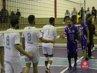 
<a style='margin-left: 5px;' class='btn btn-xs btn-social btn-facebook' href='https://www.facebook.com/sharer/sharer.php?u=https://boladovale.com.br/imgs/800-800-90/conteudo/fotos/1602/img9231.jpg' rel='popup' data-width='500' data-height='400'><i class='fa fa-facebook'></i>Compartilhar <span class='hidden-xs'>no Facebook</span>
</a> 
<a class='btn btn-default btn-xs' target='_blank' href='imgs/800-800-90/conteudo/fotos/1602/img9231.jpg'>
<span class='glyphicon glyphicon-cloud-download'></span> Salvar
</a> 
<span></span>