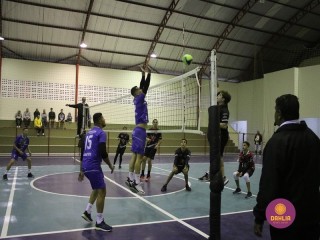 
<a style='margin-left: 5px;' class='btn btn-xs btn-social btn-facebook' href='https://www.facebook.com/sharer/sharer.php?u=https://boladovale.com.br/imgs/800-800-90/conteudo/fotos/1602/img9267.jpg' rel='popup' data-width='500' data-height='400'><i class='fa fa-facebook'></i>Compartilhar <span class='hidden-xs'>no Facebook</span>
</a> 
<a class='btn btn-default btn-xs' target='_blank' href='imgs/800-800-90/conteudo/fotos/1602/img9267.jpg'>
<span class='glyphicon glyphicon-cloud-download'></span> Salvar
</a> 
<span></span>