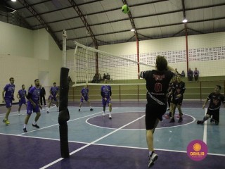 
<a style='margin-left: 5px;' class='btn btn-xs btn-social btn-facebook' href='https://www.facebook.com/sharer/sharer.php?u=https://boladovale.com.br/imgs/800-800-90/conteudo/fotos/1602/img9274.jpg' rel='popup' data-width='500' data-height='400'><i class='fa fa-facebook'></i>Compartilhar <span class='hidden-xs'>no Facebook</span>
</a> 
<a class='btn btn-default btn-xs' target='_blank' href='imgs/800-800-90/conteudo/fotos/1602/img9274.jpg'>
<span class='glyphicon glyphicon-cloud-download'></span> Salvar
</a> 
<span></span>