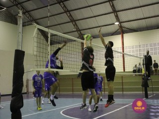 
<a style='margin-left: 5px;' class='btn btn-xs btn-social btn-facebook' href='https://www.facebook.com/sharer/sharer.php?u=https://boladovale.com.br/imgs/800-800-90/conteudo/fotos/1602/img9282.jpg' rel='popup' data-width='500' data-height='400'><i class='fa fa-facebook'></i>Compartilhar <span class='hidden-xs'>no Facebook</span>
</a> 
<a class='btn btn-default btn-xs' target='_blank' href='imgs/800-800-90/conteudo/fotos/1602/img9282.jpg'>
<span class='glyphicon glyphicon-cloud-download'></span> Salvar
</a> 
<span></span>