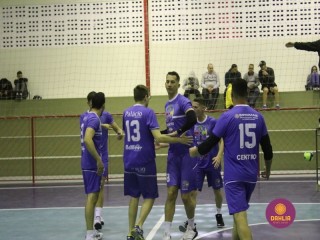 
<a style='margin-left: 5px;' class='btn btn-xs btn-social btn-facebook' href='https://www.facebook.com/sharer/sharer.php?u=https://boladovale.com.br/imgs/800-800-90/conteudo/fotos/1602/img9286.jpg' rel='popup' data-width='500' data-height='400'><i class='fa fa-facebook'></i>Compartilhar <span class='hidden-xs'>no Facebook</span>
</a> 
<a class='btn btn-default btn-xs' target='_blank' href='imgs/800-800-90/conteudo/fotos/1602/img9286.jpg'>
<span class='glyphicon glyphicon-cloud-download'></span> Salvar
</a> 
<span></span>