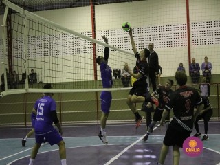 
<a style='margin-left: 5px;' class='btn btn-xs btn-social btn-facebook' href='https://www.facebook.com/sharer/sharer.php?u=https://boladovale.com.br/imgs/800-800-90/conteudo/fotos/1602/img9288.jpg' rel='popup' data-width='500' data-height='400'><i class='fa fa-facebook'></i>Compartilhar <span class='hidden-xs'>no Facebook</span>
</a> 
<a class='btn btn-default btn-xs' target='_blank' href='imgs/800-800-90/conteudo/fotos/1602/img9288.jpg'>
<span class='glyphicon glyphicon-cloud-download'></span> Salvar
</a> 
<span></span>