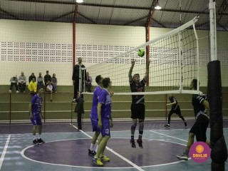 
<a style='margin-left: 5px;' class='btn btn-xs btn-social btn-facebook' href='https://www.facebook.com/sharer/sharer.php?u=https://boladovale.com.br/imgs/800-800-90/conteudo/fotos/1602/img9297.jpg' rel='popup' data-width='500' data-height='400'><i class='fa fa-facebook'></i>Compartilhar <span class='hidden-xs'>no Facebook</span>
</a> 
<a class='btn btn-default btn-xs' target='_blank' href='imgs/800-800-90/conteudo/fotos/1602/img9297.jpg'>
<span class='glyphicon glyphicon-cloud-download'></span> Salvar
</a> 
<span></span>