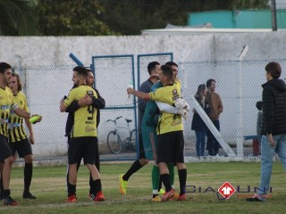 
<a style='margin-left: 5px;' class='btn btn-xs btn-social btn-facebook' href='https://www.facebook.com/sharer/sharer.php?u=https://boladovale.com.br/imgs/800-800-90/conteudo/fotos/1603/img9764.jpg' rel='popup' data-width='500' data-height='400'><i class='fa fa-facebook'></i>Compartilhar <span class='hidden-xs'>no Facebook</span>
</a> 
<a class='btn btn-default btn-xs' target='_blank' href='imgs/800-800-90/conteudo/fotos/1603/img9764.jpg'>
<span class='glyphicon glyphicon-cloud-download'></span> Salvar
</a> 
<span></span>