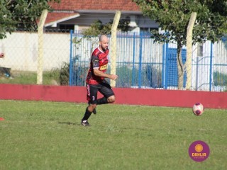 
<a style='margin-left: 5px;' class='btn btn-xs btn-social btn-facebook' href='https://www.facebook.com/sharer/sharer.php?u=https://boladovale.com.br/imgs/800-800-90/conteudo/fotos/1604/img0274.jpg' rel='popup' data-width='500' data-height='400'><i class='fa fa-facebook'></i>Compartilhar <span class='hidden-xs'>no Facebook</span>
</a> 
<a class='btn btn-default btn-xs' target='_blank' href='imgs/800-800-90/conteudo/fotos/1604/img0274.jpg'>
<span class='glyphicon glyphicon-cloud-download'></span> Salvar
</a> 
<span></span>