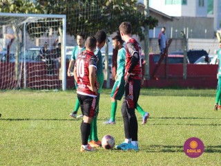 
<a style='margin-left: 5px;' class='btn btn-xs btn-social btn-facebook' href='https://www.facebook.com/sharer/sharer.php?u=https://boladovale.com.br/imgs/800-800-90/conteudo/fotos/1604/img0279.jpg' rel='popup' data-width='500' data-height='400'><i class='fa fa-facebook'></i>Compartilhar <span class='hidden-xs'>no Facebook</span>
</a> 
<a class='btn btn-default btn-xs' target='_blank' href='imgs/800-800-90/conteudo/fotos/1604/img0279.jpg'>
<span class='glyphicon glyphicon-cloud-download'></span> Salvar
</a> 
<span></span>