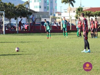 
<a style='margin-left: 5px;' class='btn btn-xs btn-social btn-facebook' href='https://www.facebook.com/sharer/sharer.php?u=https://boladovale.com.br/imgs/800-800-90/conteudo/fotos/1604/img0280.jpg' rel='popup' data-width='500' data-height='400'><i class='fa fa-facebook'></i>Compartilhar <span class='hidden-xs'>no Facebook</span>
</a> 
<a class='btn btn-default btn-xs' target='_blank' href='imgs/800-800-90/conteudo/fotos/1604/img0280.jpg'>
<span class='glyphicon glyphicon-cloud-download'></span> Salvar
</a> 
<span></span>