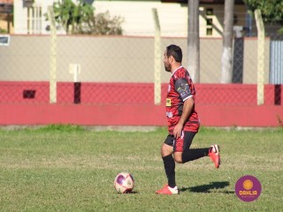 
<a style='margin-left: 5px;' class='btn btn-xs btn-social btn-facebook' href='https://www.facebook.com/sharer/sharer.php?u=https://boladovale.com.br/imgs/800-800-90/conteudo/fotos/1604/img0296.jpg' rel='popup' data-width='500' data-height='400'><i class='fa fa-facebook'></i>Compartilhar <span class='hidden-xs'>no Facebook</span>
</a> 
<a class='btn btn-default btn-xs' target='_blank' href='imgs/800-800-90/conteudo/fotos/1604/img0296.jpg'>
<span class='glyphicon glyphicon-cloud-download'></span> Salvar
</a> 
<span></span>