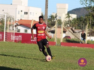 
<a style='margin-left: 5px;' class='btn btn-xs btn-social btn-facebook' href='https://www.facebook.com/sharer/sharer.php?u=https://boladovale.com.br/imgs/800-800-90/conteudo/fotos/1604/img0323.jpg' rel='popup' data-width='500' data-height='400'><i class='fa fa-facebook'></i>Compartilhar <span class='hidden-xs'>no Facebook</span>
</a> 
<a class='btn btn-default btn-xs' target='_blank' href='imgs/800-800-90/conteudo/fotos/1604/img0323.jpg'>
<span class='glyphicon glyphicon-cloud-download'></span> Salvar
</a> 
<span></span>