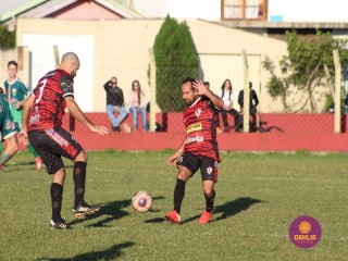 
<a style='margin-left: 5px;' class='btn btn-xs btn-social btn-facebook' href='https://www.facebook.com/sharer/sharer.php?u=https://boladovale.com.br/imgs/800-800-90/conteudo/fotos/1604/img0351.jpg' rel='popup' data-width='500' data-height='400'><i class='fa fa-facebook'></i>Compartilhar <span class='hidden-xs'>no Facebook</span>
</a> 
<a class='btn btn-default btn-xs' target='_blank' href='imgs/800-800-90/conteudo/fotos/1604/img0351.jpg'>
<span class='glyphicon glyphicon-cloud-download'></span> Salvar
</a> 
<span></span>