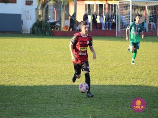 
<a style='margin-left: 5px;' class='btn btn-xs btn-social btn-facebook' href='https://www.facebook.com/sharer/sharer.php?u=https://boladovale.com.br/imgs/800-800-90/conteudo/fotos/1604/img0357.jpg' rel='popup' data-width='500' data-height='400'><i class='fa fa-facebook'></i>Compartilhar <span class='hidden-xs'>no Facebook</span>
</a> 
<a class='btn btn-default btn-xs' target='_blank' href='imgs/800-800-90/conteudo/fotos/1604/img0357.jpg'>
<span class='glyphicon glyphicon-cloud-download'></span> Salvar
</a> 
<span></span>