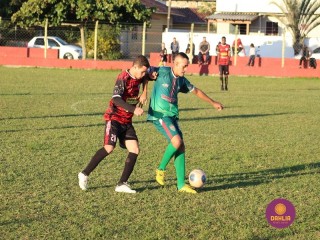 
<a style='margin-left: 5px;' class='btn btn-xs btn-social btn-facebook' href='https://www.facebook.com/sharer/sharer.php?u=https://boladovale.com.br/imgs/800-800-90/conteudo/fotos/1604/img0374.jpg' rel='popup' data-width='500' data-height='400'><i class='fa fa-facebook'></i>Compartilhar <span class='hidden-xs'>no Facebook</span>
</a> 
<a class='btn btn-default btn-xs' target='_blank' href='imgs/800-800-90/conteudo/fotos/1604/img0374.jpg'>
<span class='glyphicon glyphicon-cloud-download'></span> Salvar
</a> 
<span></span>