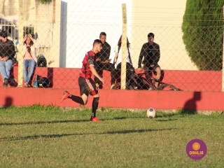 
<a style='margin-left: 5px;' class='btn btn-xs btn-social btn-facebook' href='https://www.facebook.com/sharer/sharer.php?u=https://boladovale.com.br/imgs/800-800-90/conteudo/fotos/1604/img0377.jpg' rel='popup' data-width='500' data-height='400'><i class='fa fa-facebook'></i>Compartilhar <span class='hidden-xs'>no Facebook</span>
</a> 
<a class='btn btn-default btn-xs' target='_blank' href='imgs/800-800-90/conteudo/fotos/1604/img0377.jpg'>
<span class='glyphicon glyphicon-cloud-download'></span> Salvar
</a> 
<span></span>