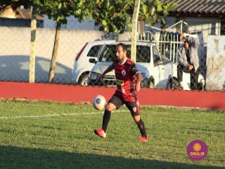 
<a style='margin-left: 5px;' class='btn btn-xs btn-social btn-facebook' href='https://www.facebook.com/sharer/sharer.php?u=https://boladovale.com.br/imgs/800-800-90/conteudo/fotos/1604/img0382.jpg' rel='popup' data-width='500' data-height='400'><i class='fa fa-facebook'></i>Compartilhar <span class='hidden-xs'>no Facebook</span>
</a> 
<a class='btn btn-default btn-xs' target='_blank' href='imgs/800-800-90/conteudo/fotos/1604/img0382.jpg'>
<span class='glyphicon glyphicon-cloud-download'></span> Salvar
</a> 
<span></span>