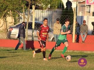 
<a style='margin-left: 5px;' class='btn btn-xs btn-social btn-facebook' href='https://www.facebook.com/sharer/sharer.php?u=https://boladovale.com.br/imgs/800-800-90/conteudo/fotos/1604/img0393.jpg' rel='popup' data-width='500' data-height='400'><i class='fa fa-facebook'></i>Compartilhar <span class='hidden-xs'>no Facebook</span>
</a> 
<a class='btn btn-default btn-xs' target='_blank' href='imgs/800-800-90/conteudo/fotos/1604/img0393.jpg'>
<span class='glyphicon glyphicon-cloud-download'></span> Salvar
</a> 
<span></span>