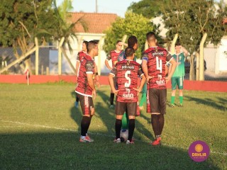 
<a style='margin-left: 5px;' class='btn btn-xs btn-social btn-facebook' href='https://www.facebook.com/sharer/sharer.php?u=https://boladovale.com.br/imgs/800-800-90/conteudo/fotos/1604/img0395.jpg' rel='popup' data-width='500' data-height='400'><i class='fa fa-facebook'></i>Compartilhar <span class='hidden-xs'>no Facebook</span>
</a> 
<a class='btn btn-default btn-xs' target='_blank' href='imgs/800-800-90/conteudo/fotos/1604/img0395.jpg'>
<span class='glyphicon glyphicon-cloud-download'></span> Salvar
</a> 
<span></span>