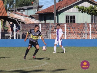
<a style='margin-left: 5px;' class='btn btn-xs btn-social btn-facebook' href='https://www.facebook.com/sharer/sharer.php?u=https://boladovale.com.br/imgs/800-800-90/conteudo/fotos/1605/img9862.jpg' rel='popup' data-width='500' data-height='400'><i class='fa fa-facebook'></i>Compartilhar <span class='hidden-xs'>no Facebook</span>
</a> 
<a class='btn btn-default btn-xs' target='_blank' href='imgs/800-800-90/conteudo/fotos/1605/img9862.jpg'>
<span class='glyphicon glyphicon-cloud-download'></span> Salvar
</a> 
<span></span>