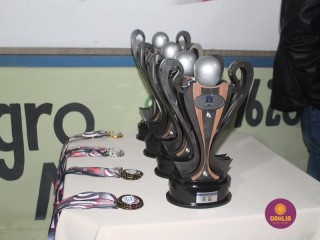 
<a style='margin-left: 5px;' class='btn btn-xs btn-social btn-facebook' href='https://www.facebook.com/sharer/sharer.php?u=https://boladovale.com.br/imgs/800-800-90/conteudo/fotos/1610/img0547.jpg' rel='popup' data-width='500' data-height='400'><i class='fa fa-facebook'></i>Compartilhar <span class='hidden-xs'>no Facebook</span>
</a> 
<a class='btn btn-default btn-xs' target='_blank' href='imgs/800-800-90/conteudo/fotos/1610/img0547.jpg'>
<span class='glyphicon glyphicon-cloud-download'></span> Salvar
</a> 
<span></span>