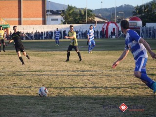 
<a style='margin-left: 5px;' class='btn btn-xs btn-social btn-facebook' href='https://www.facebook.com/sharer/sharer.php?u=https://boladovale.com.br/imgs/800-800-90/conteudo/fotos/1612/img1010.jpg' rel='popup' data-width='500' data-height='400'><i class='fa fa-facebook'></i>Compartilhar <span class='hidden-xs'>no Facebook</span>
</a> 
<a class='btn btn-default btn-xs' target='_blank' href='imgs/800-800-90/conteudo/fotos/1612/img1010.jpg'>
<span class='glyphicon glyphicon-cloud-download'></span> Salvar
</a> 
<span></span>