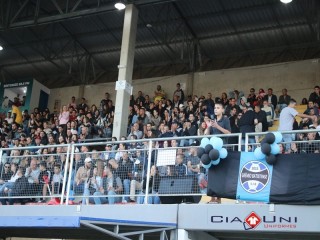 
<a style='margin-left: 5px;' class='btn btn-xs btn-social btn-facebook' href='https://www.facebook.com/sharer/sharer.php?u=https://boladovale.com.br/imgs/800-800-90/conteudo/fotos/1612/img1036.jpg' rel='popup' data-width='500' data-height='400'><i class='fa fa-facebook'></i>Compartilhar <span class='hidden-xs'>no Facebook</span>
</a> 
<a class='btn btn-default btn-xs' target='_blank' href='imgs/800-800-90/conteudo/fotos/1612/img1036.jpg'>
<span class='glyphicon glyphicon-cloud-download'></span> Salvar
</a> 
<span></span>