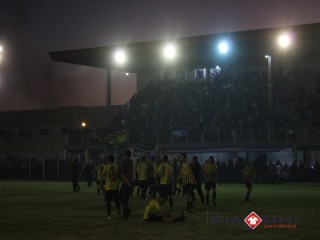 
<a style='margin-left: 5px;' class='btn btn-xs btn-social btn-facebook' href='https://www.facebook.com/sharer/sharer.php?u=https://boladovale.com.br/imgs/800-800-90/conteudo/fotos/1612/img1103.jpg' rel='popup' data-width='500' data-height='400'><i class='fa fa-facebook'></i>Compartilhar <span class='hidden-xs'>no Facebook</span>
</a> 
<a class='btn btn-default btn-xs' target='_blank' href='imgs/800-800-90/conteudo/fotos/1612/img1103.jpg'>
<span class='glyphicon glyphicon-cloud-download'></span> Salvar
</a> 
<span></span>