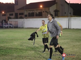 
<a style='margin-left: 5px;' class='btn btn-xs btn-social btn-facebook' href='https://www.facebook.com/sharer/sharer.php?u=https://boladovale.com.br/imgs/800-800-90/conteudo/fotos/1612/img1112.jpg' rel='popup' data-width='500' data-height='400'><i class='fa fa-facebook'></i>Compartilhar <span class='hidden-xs'>no Facebook</span>
</a> 
<a class='btn btn-default btn-xs' target='_blank' href='imgs/800-800-90/conteudo/fotos/1612/img1112.jpg'>
<span class='glyphicon glyphicon-cloud-download'></span> Salvar
</a> 
<span></span>