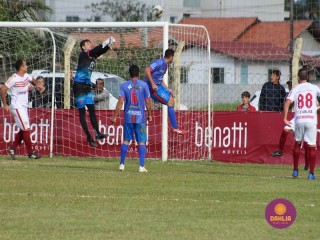 
<a style='margin-left: 5px;' class='btn btn-xs btn-social btn-facebook' href='https://www.facebook.com/sharer/sharer.php?u=https://boladovale.com.br/imgs/800-800-90/conteudo/fotos/1614/img0725.jpg' rel='popup' data-width='500' data-height='400'><i class='fa fa-facebook'></i>Compartilhar <span class='hidden-xs'>no Facebook</span>
</a> 
<a class='btn btn-default btn-xs' target='_blank' href='imgs/800-800-90/conteudo/fotos/1614/img0725.jpg'>
<span class='glyphicon glyphicon-cloud-download'></span> Salvar
</a> 
<span></span>