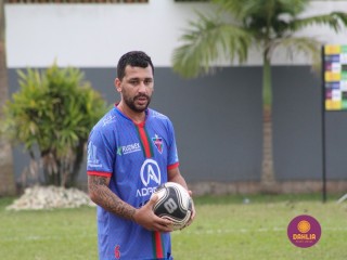 
<a style='margin-left: 5px;' class='btn btn-xs btn-social btn-facebook' href='https://www.facebook.com/sharer/sharer.php?u=https://boladovale.com.br/imgs/800-800-90/conteudo/fotos/1614/img0744.jpg' rel='popup' data-width='500' data-height='400'><i class='fa fa-facebook'></i>Compartilhar <span class='hidden-xs'>no Facebook</span>
</a> 
<a class='btn btn-default btn-xs' target='_blank' href='imgs/800-800-90/conteudo/fotos/1614/img0744.jpg'>
<span class='glyphicon glyphicon-cloud-download'></span> Salvar
</a> 
<span></span>