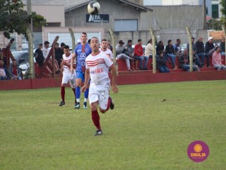 
<a style='margin-left: 5px;' class='btn btn-xs btn-social btn-facebook' href='https://www.facebook.com/sharer/sharer.php?u=https://boladovale.com.br/imgs/800-800-90/conteudo/fotos/1614/img0762.jpg' rel='popup' data-width='500' data-height='400'><i class='fa fa-facebook'></i>Compartilhar <span class='hidden-xs'>no Facebook</span>
</a> 
<a class='btn btn-default btn-xs' target='_blank' href='imgs/800-800-90/conteudo/fotos/1614/img0762.jpg'>
<span class='glyphicon glyphicon-cloud-download'></span> Salvar
</a> 
<span></span>