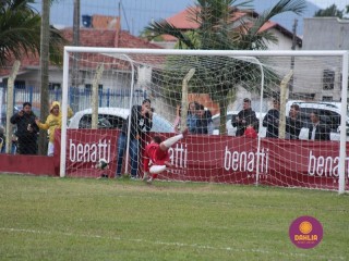 
<a style='margin-left: 5px;' class='btn btn-xs btn-social btn-facebook' href='https://www.facebook.com/sharer/sharer.php?u=https://boladovale.com.br/imgs/800-800-90/conteudo/fotos/1614/img0839.jpg' rel='popup' data-width='500' data-height='400'><i class='fa fa-facebook'></i>Compartilhar <span class='hidden-xs'>no Facebook</span>
</a> 
<a class='btn btn-default btn-xs' target='_blank' href='imgs/800-800-90/conteudo/fotos/1614/img0839.jpg'>
<span class='glyphicon glyphicon-cloud-download'></span> Salvar
</a> 
<span></span>