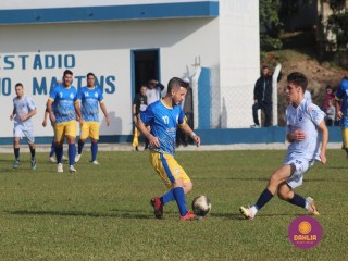 
<a style='margin-left: 5px;' class='btn btn-xs btn-social btn-facebook' href='https://www.facebook.com/sharer/sharer.php?u=https://boladovale.com.br/imgs/800-800-90/conteudo/fotos/1616/img1539.jpg' rel='popup' data-width='500' data-height='400'><i class='fa fa-facebook'></i>Compartilhar <span class='hidden-xs'>no Facebook</span>
</a> 
<a class='btn btn-default btn-xs' target='_blank' href='imgs/800-800-90/conteudo/fotos/1616/img1539.jpg'>
<span class='glyphicon glyphicon-cloud-download'></span> Salvar
</a> 
<span></span>