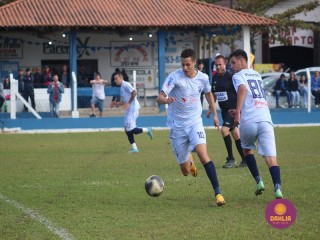 
<a style='margin-left: 5px;' class='btn btn-xs btn-social btn-facebook' href='https://www.facebook.com/sharer/sharer.php?u=https://boladovale.com.br/imgs/800-800-90/conteudo/fotos/1616/img1564.jpg' rel='popup' data-width='500' data-height='400'><i class='fa fa-facebook'></i>Compartilhar <span class='hidden-xs'>no Facebook</span>
</a> 
<a class='btn btn-default btn-xs' target='_blank' href='imgs/800-800-90/conteudo/fotos/1616/img1564.jpg'>
<span class='glyphicon glyphicon-cloud-download'></span> Salvar
</a> 
<span></span>