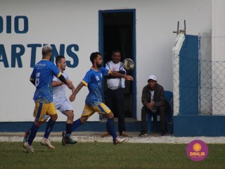 
<a style='margin-left: 5px;' class='btn btn-xs btn-social btn-facebook' href='https://www.facebook.com/sharer/sharer.php?u=https://boladovale.com.br/imgs/800-800-90/conteudo/fotos/1616/img1566.jpg' rel='popup' data-width='500' data-height='400'><i class='fa fa-facebook'></i>Compartilhar <span class='hidden-xs'>no Facebook</span>
</a> 
<a class='btn btn-default btn-xs' target='_blank' href='imgs/800-800-90/conteudo/fotos/1616/img1566.jpg'>
<span class='glyphicon glyphicon-cloud-download'></span> Salvar
</a> 
<span></span>