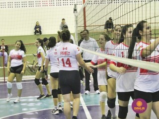 
<a style='margin-left: 5px;' class='btn btn-xs btn-social btn-facebook' href='https://www.facebook.com/sharer/sharer.php?u=https://boladovale.com.br/imgs/800-800-90/conteudo/fotos/1617/img1835.jpg' rel='popup' data-width='500' data-height='400'><i class='fa fa-facebook'></i>Compartilhar <span class='hidden-xs'>no Facebook</span>
</a> 
<a class='btn btn-default btn-xs' target='_blank' href='imgs/800-800-90/conteudo/fotos/1617/img1835.jpg'>
<span class='glyphicon glyphicon-cloud-download'></span> Salvar
</a> 
<span></span>