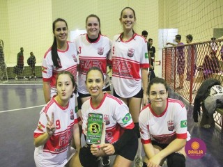 
<a style='margin-left: 5px;' class='btn btn-xs btn-social btn-facebook' href='https://www.facebook.com/sharer/sharer.php?u=https://boladovale.com.br/imgs/800-800-90/conteudo/fotos/1617/img1837.jpg' rel='popup' data-width='500' data-height='400'><i class='fa fa-facebook'></i>Compartilhar <span class='hidden-xs'>no Facebook</span>
</a> 
<a class='btn btn-default btn-xs' target='_blank' href='imgs/800-800-90/conteudo/fotos/1617/img1837.jpg'>
<span class='glyphicon glyphicon-cloud-download'></span> Salvar
</a> 
<span></span>