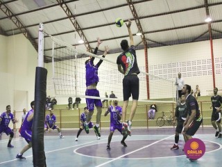 
<a style='margin-left: 5px;' class='btn btn-xs btn-social btn-facebook' href='https://www.facebook.com/sharer/sharer.php?u=https://boladovale.com.br/imgs/800-800-90/conteudo/fotos/1617/img1887.jpg' rel='popup' data-width='500' data-height='400'><i class='fa fa-facebook'></i>Compartilhar <span class='hidden-xs'>no Facebook</span>
</a> 
<a class='btn btn-default btn-xs' target='_blank' href='imgs/800-800-90/conteudo/fotos/1617/img1887.jpg'>
<span class='glyphicon glyphicon-cloud-download'></span> Salvar
</a> 
<span></span>