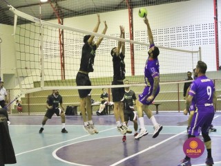 
<a style='margin-left: 5px;' class='btn btn-xs btn-social btn-facebook' href='https://www.facebook.com/sharer/sharer.php?u=https://boladovale.com.br/imgs/800-800-90/conteudo/fotos/1617/img1897.jpg' rel='popup' data-width='500' data-height='400'><i class='fa fa-facebook'></i>Compartilhar <span class='hidden-xs'>no Facebook</span>
</a> 
<a class='btn btn-default btn-xs' target='_blank' href='imgs/800-800-90/conteudo/fotos/1617/img1897.jpg'>
<span class='glyphicon glyphicon-cloud-download'></span> Salvar
</a> 
<span></span>
