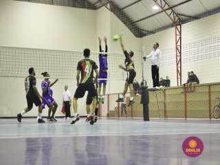 
<a style='margin-left: 5px;' class='btn btn-xs btn-social btn-facebook' href='https://www.facebook.com/sharer/sharer.php?u=https://boladovale.com.br/imgs/800-800-90/conteudo/fotos/1617/img1904.jpg' rel='popup' data-width='500' data-height='400'><i class='fa fa-facebook'></i>Compartilhar <span class='hidden-xs'>no Facebook</span>
</a> 
<a class='btn btn-default btn-xs' target='_blank' href='imgs/800-800-90/conteudo/fotos/1617/img1904.jpg'>
<span class='glyphicon glyphicon-cloud-download'></span> Salvar
</a> 
<span></span>