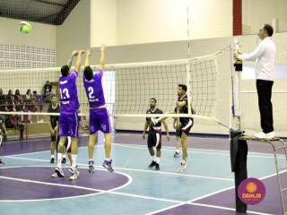 
<a style='margin-left: 5px;' class='btn btn-xs btn-social btn-facebook' href='https://www.facebook.com/sharer/sharer.php?u=https://boladovale.com.br/imgs/800-800-90/conteudo/fotos/1617/img1947.jpg' rel='popup' data-width='500' data-height='400'><i class='fa fa-facebook'></i>Compartilhar <span class='hidden-xs'>no Facebook</span>
</a> 
<a class='btn btn-default btn-xs' target='_blank' href='imgs/800-800-90/conteudo/fotos/1617/img1947.jpg'>
<span class='glyphicon glyphicon-cloud-download'></span> Salvar
</a> 
<span></span>