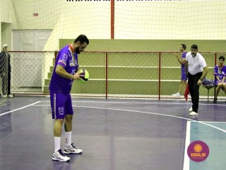 
<a style='margin-left: 5px;' class='btn btn-xs btn-social btn-facebook' href='https://www.facebook.com/sharer/sharer.php?u=https://boladovale.com.br/imgs/800-800-90/conteudo/fotos/1617/img1966.jpg' rel='popup' data-width='500' data-height='400'><i class='fa fa-facebook'></i>Compartilhar <span class='hidden-xs'>no Facebook</span>
</a> 
<a class='btn btn-default btn-xs' target='_blank' href='imgs/800-800-90/conteudo/fotos/1617/img1966.jpg'>
<span class='glyphicon glyphicon-cloud-download'></span> Salvar
</a> 
<span></span>