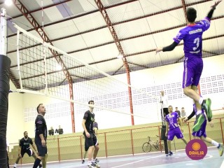 
<a style='margin-left: 5px;' class='btn btn-xs btn-social btn-facebook' href='https://www.facebook.com/sharer/sharer.php?u=https://boladovale.com.br/imgs/800-800-90/conteudo/fotos/1617/img1978.jpg' rel='popup' data-width='500' data-height='400'><i class='fa fa-facebook'></i>Compartilhar <span class='hidden-xs'>no Facebook</span>
</a> 
<a class='btn btn-default btn-xs' target='_blank' href='imgs/800-800-90/conteudo/fotos/1617/img1978.jpg'>
<span class='glyphicon glyphicon-cloud-download'></span> Salvar
</a> 
<span></span>